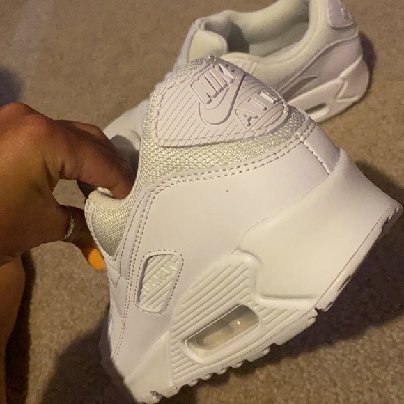 Women’s Nike Air-Max 90’s - Picture 3 of 4